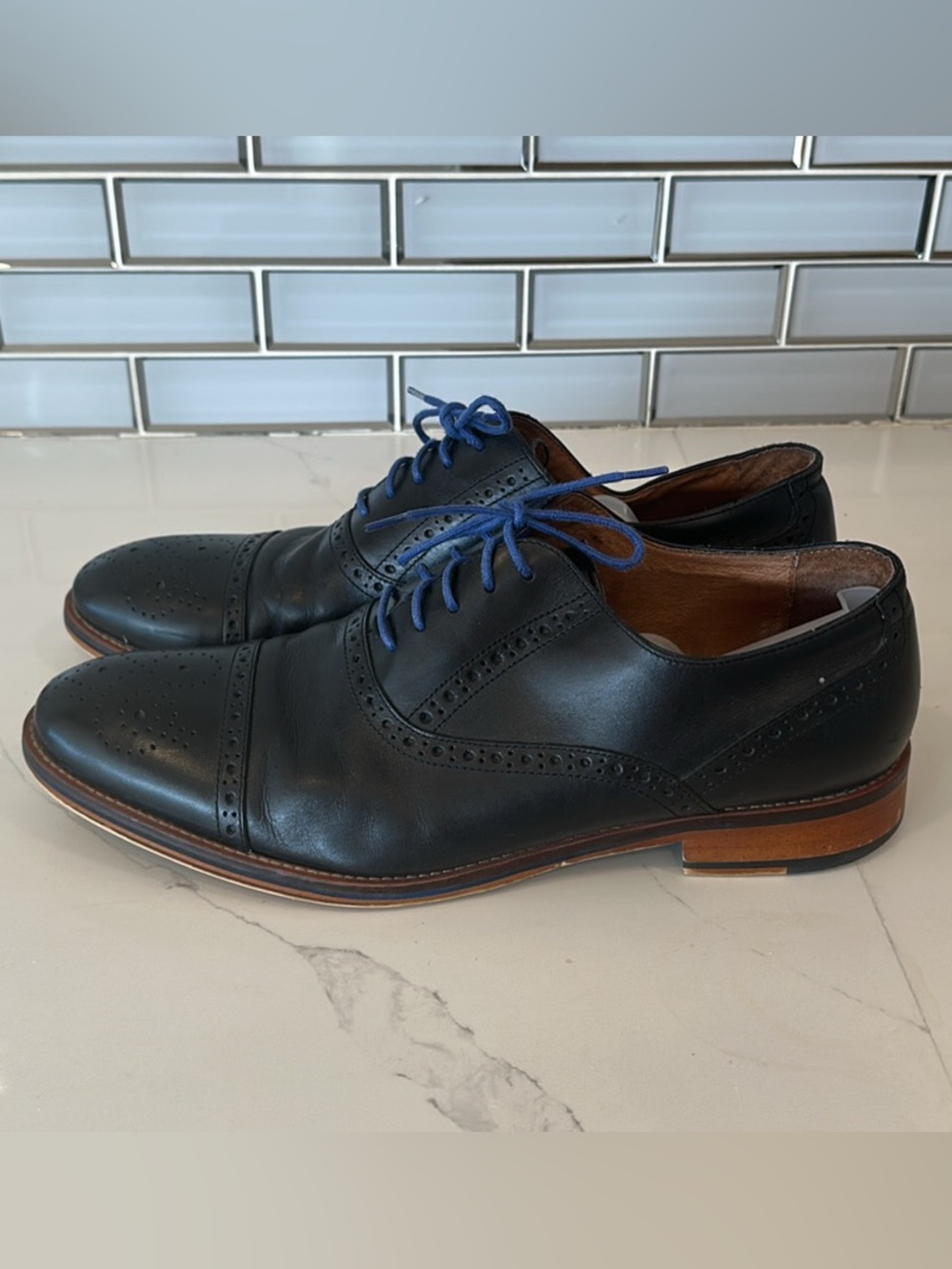 Johnston & Murphy Black Leather Oxfords with Blue Laces